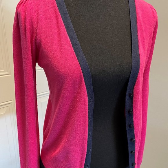 2/$30 Reserved pink cardigan with navy blue size large - Picture 5 of 9